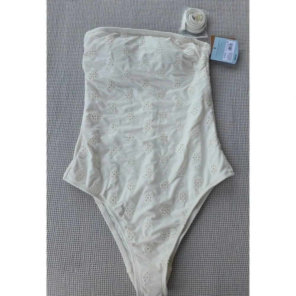 Women's Eyelet Bandeau High Cheeky One Piece Swimsuit - Shade & Shore SM (390)
